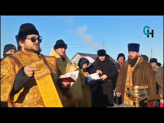 В Аксубаевском районе освятили купола и кресты строящегося здания церкви