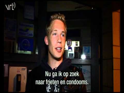 DE 327 // Experiment 1u 's nachts