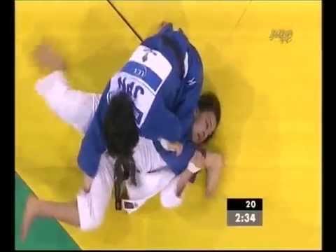 JUDO 2010 Tournois de Paris: Misato Nakamura (JPN) - Meriem Moussa (ALG)