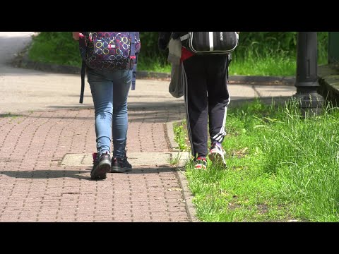 Dwuznaczna sytuacja przed szkołą w Sosnowcu. Apel o czujność 09.06.2022