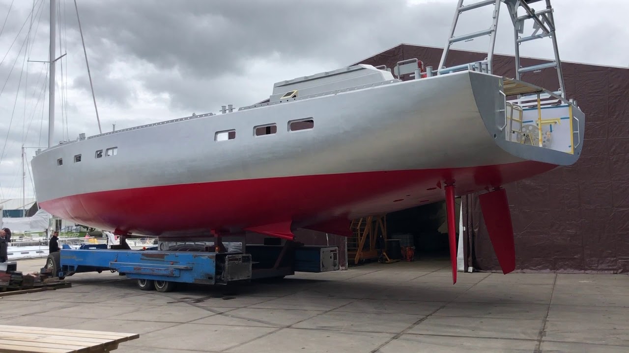 Moving the Pelagic 77 from the aluminium to the outfitting shed