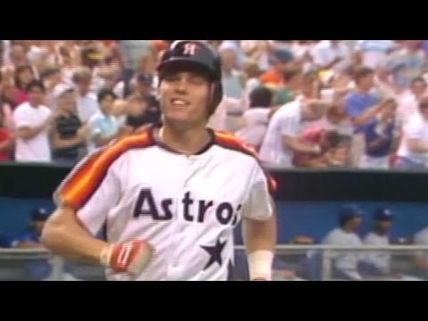 LAD@HOU: Biggio ties game in 9th with homer