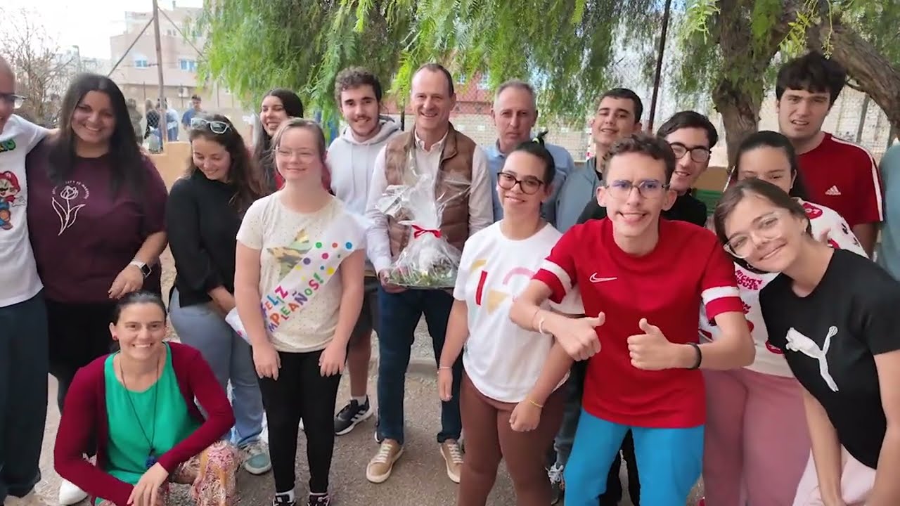 El alumnado del Aula Enclave del IES Cruce de Arinaga recibe la visita ...