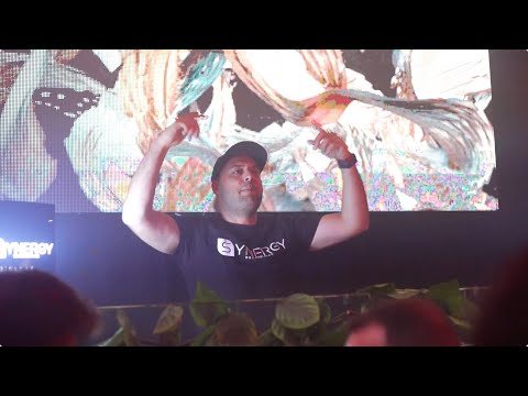 Karim Haas at Sonorama Club with @synergyrecordings