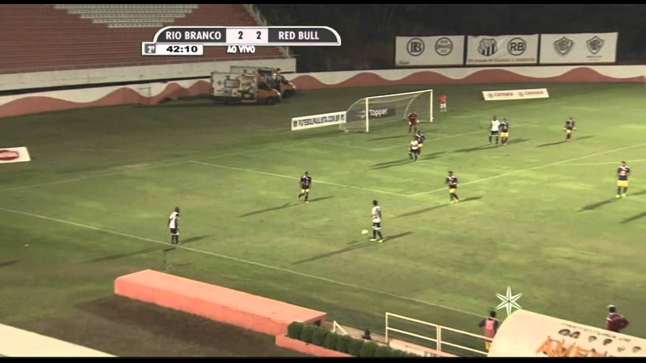 Melhores momentos do meia Vitor.