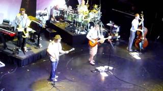 Zach Daniels and the Barenaked Ladies perform Louis Loon