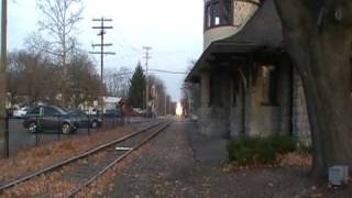 preview picture of video 'Norfolk Southern at Warwick Station, New York'