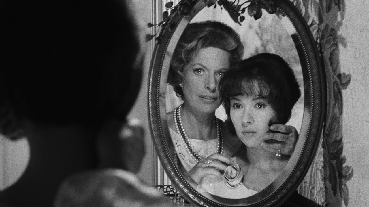 Miniature de la vidéo PIÈGE POUR CENDRILLON (1965) – Bande-annonce version restaurée Revus & Corrigés du film Piège pour Cendrillon