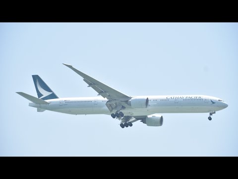 YouTube thumbnail for Cathay Pacific Boeing 777-300