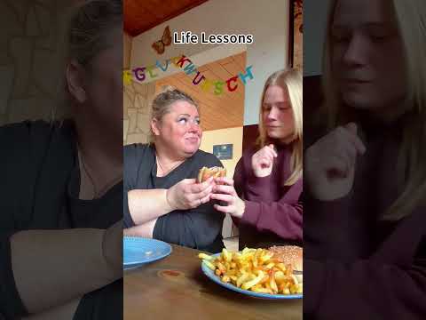 Mom Teaches Daughter to Do Chores 👩‍👧 #momlife #family #shorts #viral