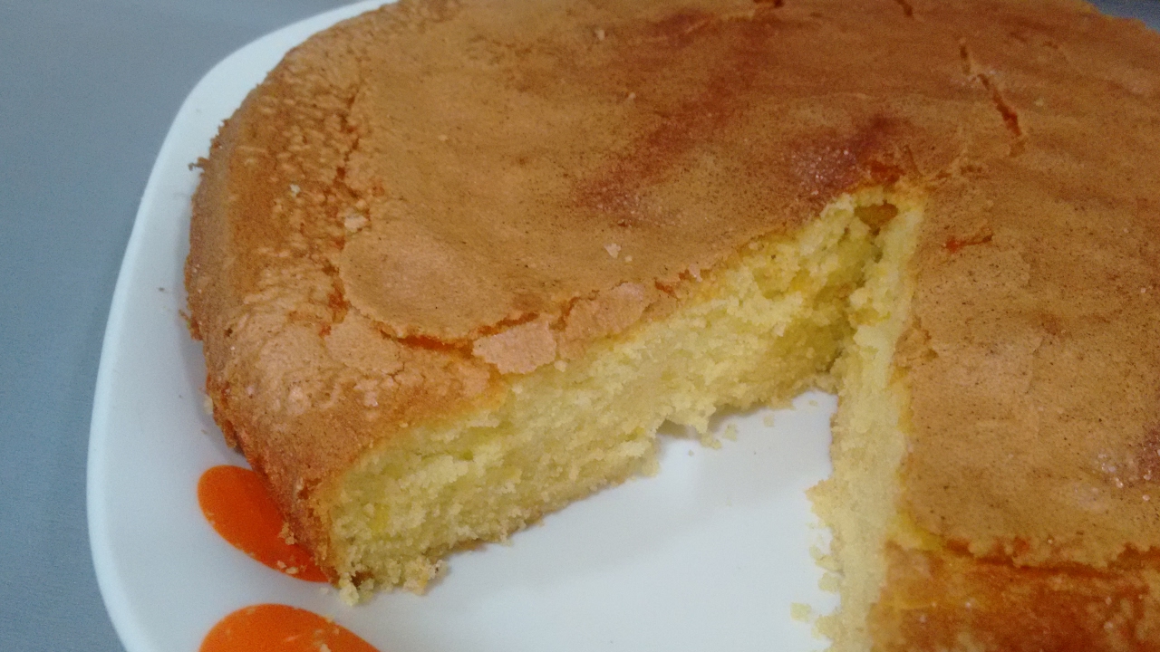 Bizcocho esponjoso sin yogurt - Cristina en la cocina