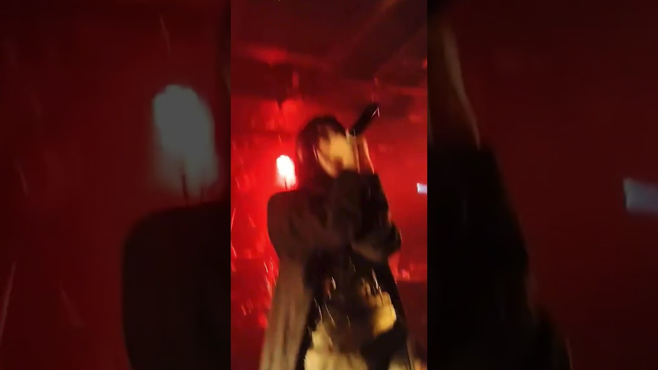 NEON ONI - U R not aLoNe (LIVE CLIP)