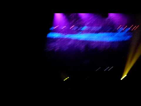 Avicii - Blow Up (Axwell vs. Thomas Gold Remix) @ Music Box (4-22-11)