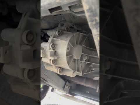 Destroyed 4L60E transmission grinding loudly!