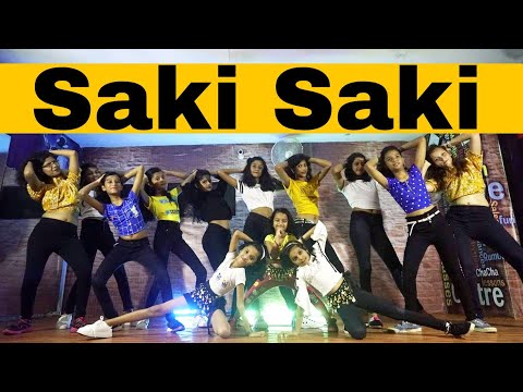 Siddhanth katkar Performing with my students my choreography 