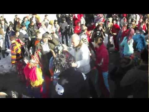 Obiceiuri de Anul Nou-" Dat la piedica". Baiceni vs Stroiesti 2012