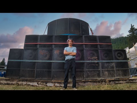 Un ENORME Sound System Dub (Blackboard Jungle)