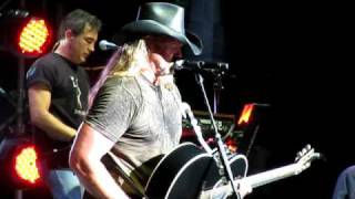 Trace Adkins singing &quot;Marry For Money&quot; - Comcast Center - July 26, 2009