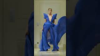 Download lagu Irina Shayk se prepare pour aller au diner Jean Paul Gaultier💙 mp3