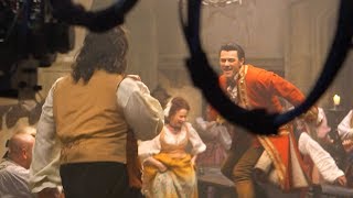 La Bella e la Bestia - La canzone di Gaston - Featurette