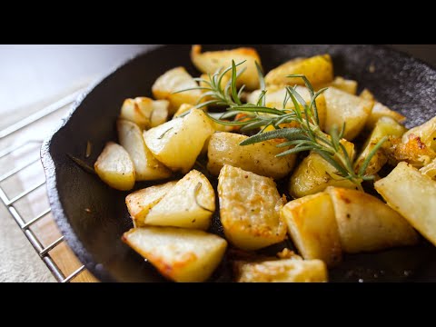 How to make Rosemary roasted potatoes. Let's try, you wouldn't fail!!