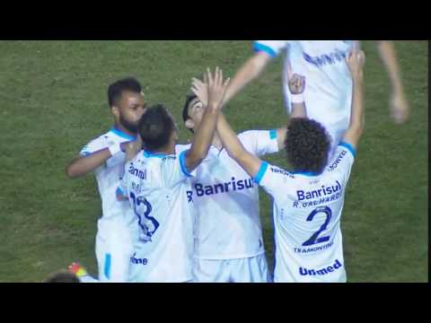 O gol de Bobô para o Grêmio contra o Figueirense pela 22ª rodada do Brasileirão