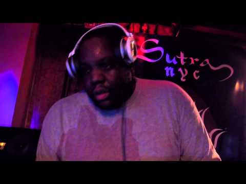 DJ Evil Dee mixing at the Sutra Lounge NYC
