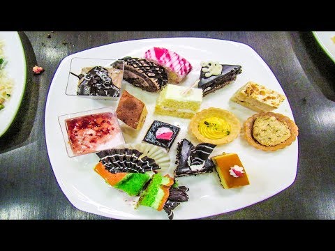 Kolkata's Biggest Buffet || CHARCOAL GRILL, 40 course Buffet & 20 desserts || Episode #27
