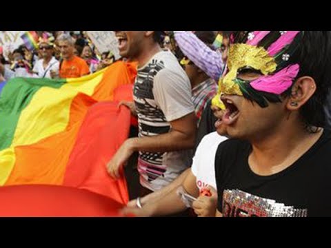 Interracial gay men having sex - psadophotography