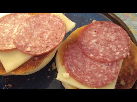 MongoTV_8285 - Min Morgenmad - RISTET MØLLEHJUL BOLLER Med OST og PØLSE