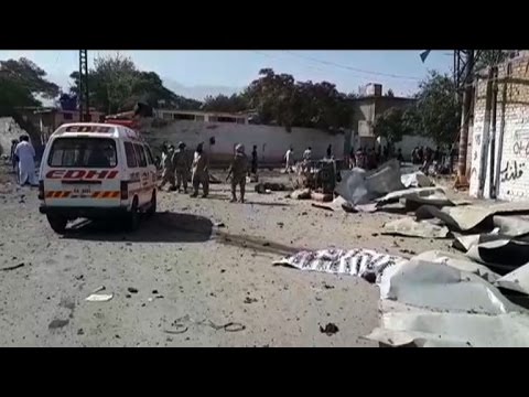 Pakistan: explosion devant le QG de la police, au moins 11 morts