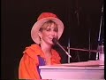 Debbie Gibson One hand, one heart live + lyrics