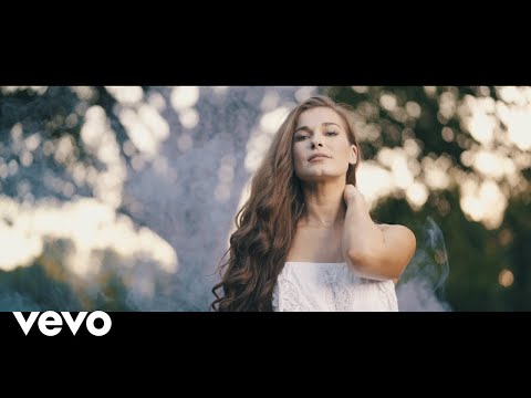 Tiffany Woys - Spark (Official Music Video)