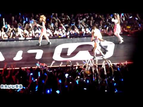 111126 f(x) @ MOA in Kaohsiung