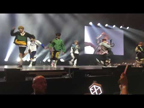 Stray Kids - Distric 9 fancam music bank Berlin 20180915 pt1