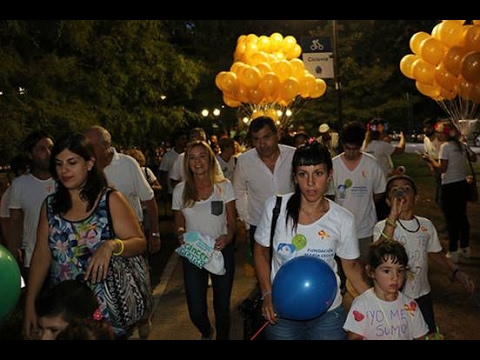 Multitudinaria caminata  en San Isidro por el Día Internacional del Cáncer Infantil