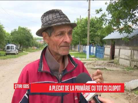 A plecat de la primărie cu tot cu clopot