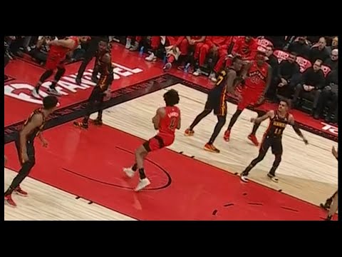 Scottie Barnes Finishes the Slam Dunk - Raptors vs Hawks | 1/14/2023