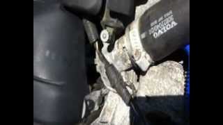 2004 Volvo S40 LSE Coolant Temperature Sensor Replacement