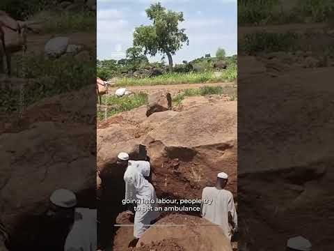 Sudanese repair roads by hand in Darfur to improve emergency access | AJ Shorts