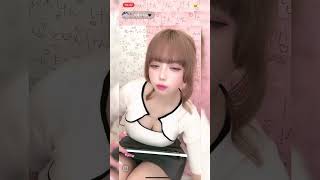 たわわちゃんw #パンチラ