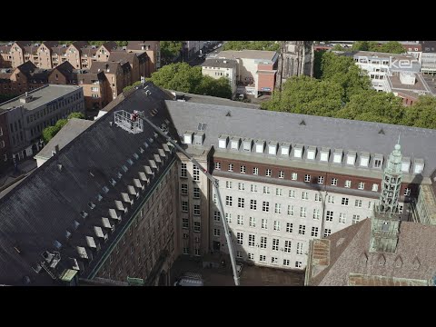 Böcker Truck Crane AK 52 - Refurbishment of slate roof, city hall Bochum