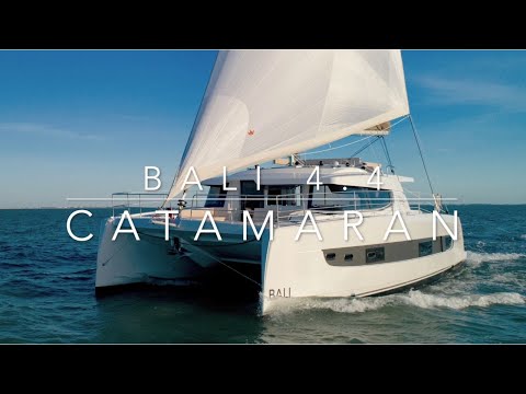 Bali 4.4 Catamaran Tour Bali 4.4 Catamaran Tour