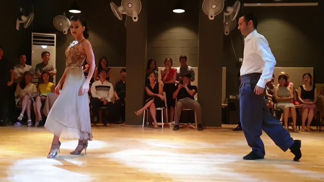 Pelin & Miguel Calvo