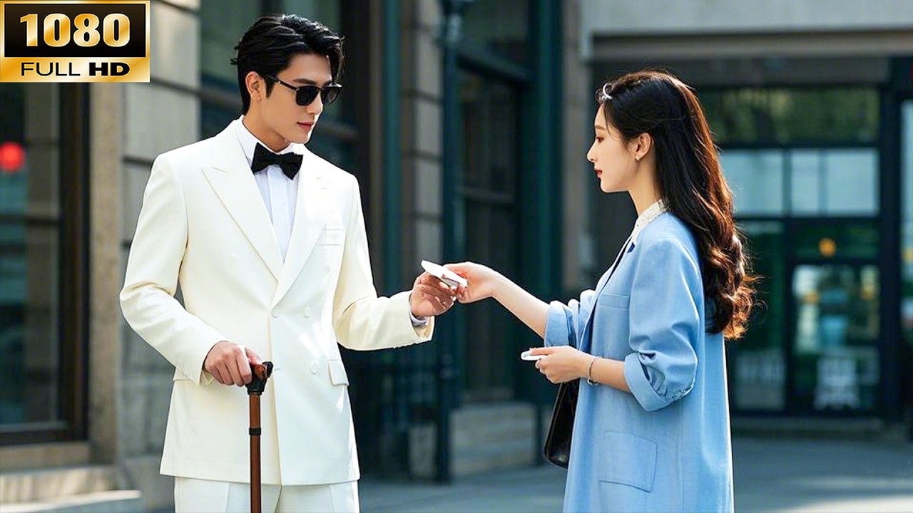 A girl kindly gave alms to a disabled man, but she didn’t expect that he was a billionaire boss！💗