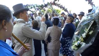 preview picture of video 'Mariage provençal à Martigues Eglise de la Madeleine (13)'