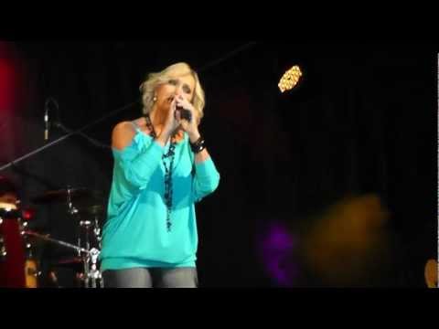 Helena Vondráčková - Čas je proti nám