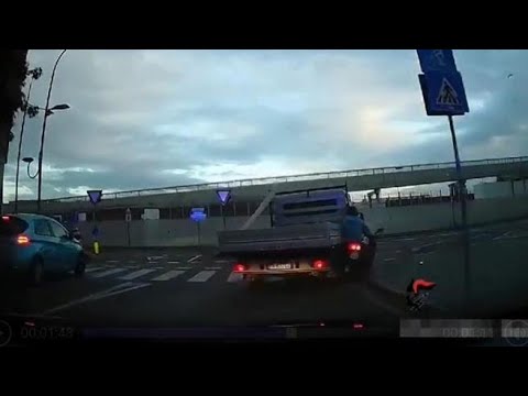 Lo spettacolare inseguimento a tutta velocità per le strade di Bologna