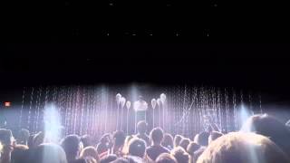 Purity ring - flood on the floor