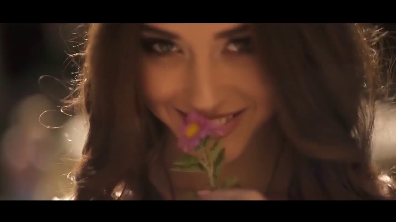 Alex Pizzuti ft. OMZ — Mess It Up